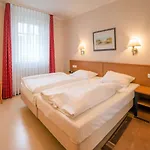 Komfort Appartement mit 1 Schlafzimmer und Balkon im Obergeschoss 080